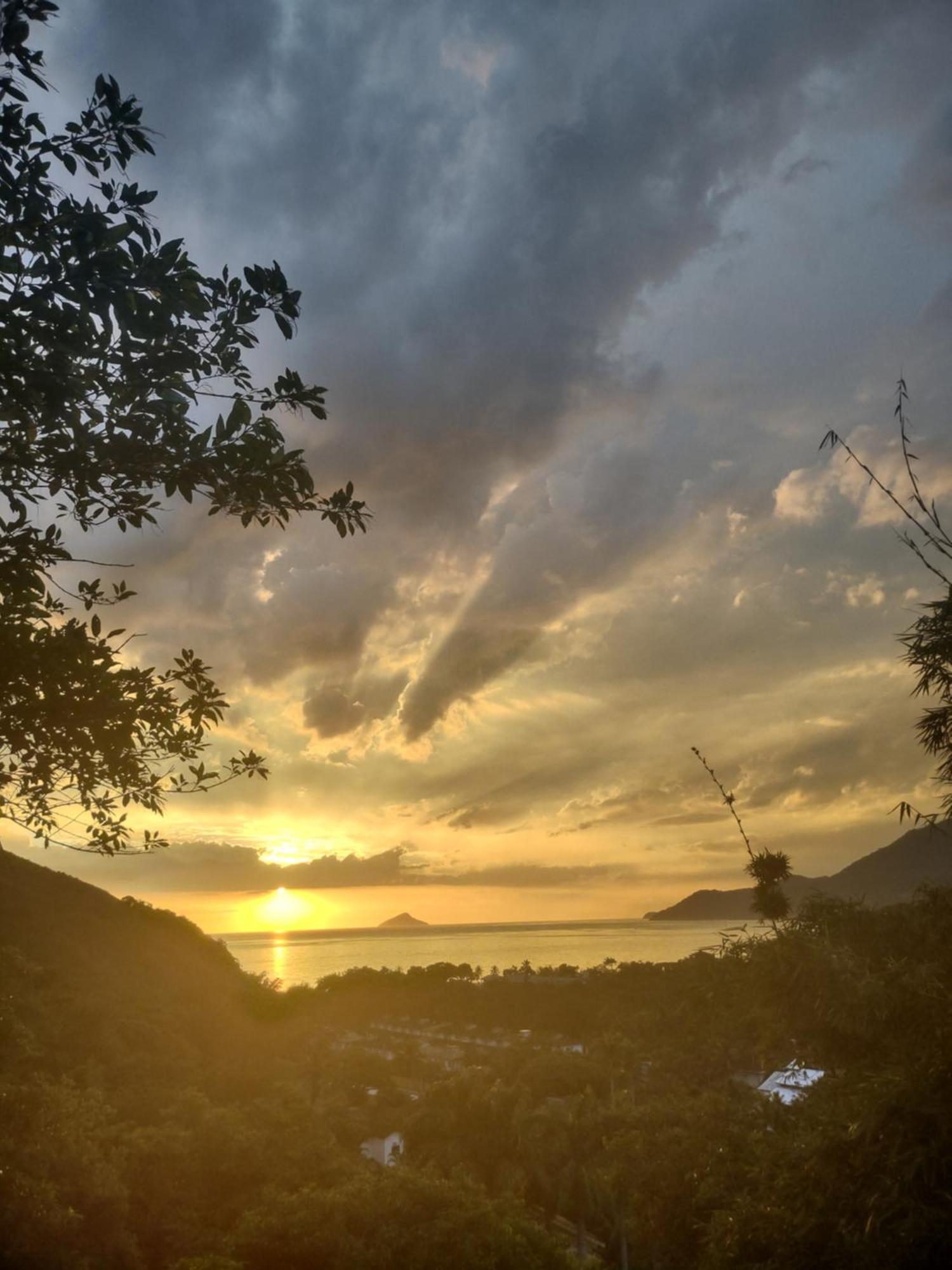 O Melhor Por Do Sol De Pauba! Casa Aconchegante. Сао Себастиао Екстериор снимка